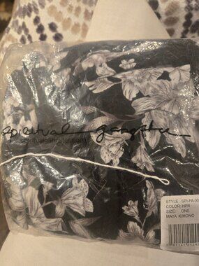 Spiritual Gangster Maya Kimono one size brand new in original packaging